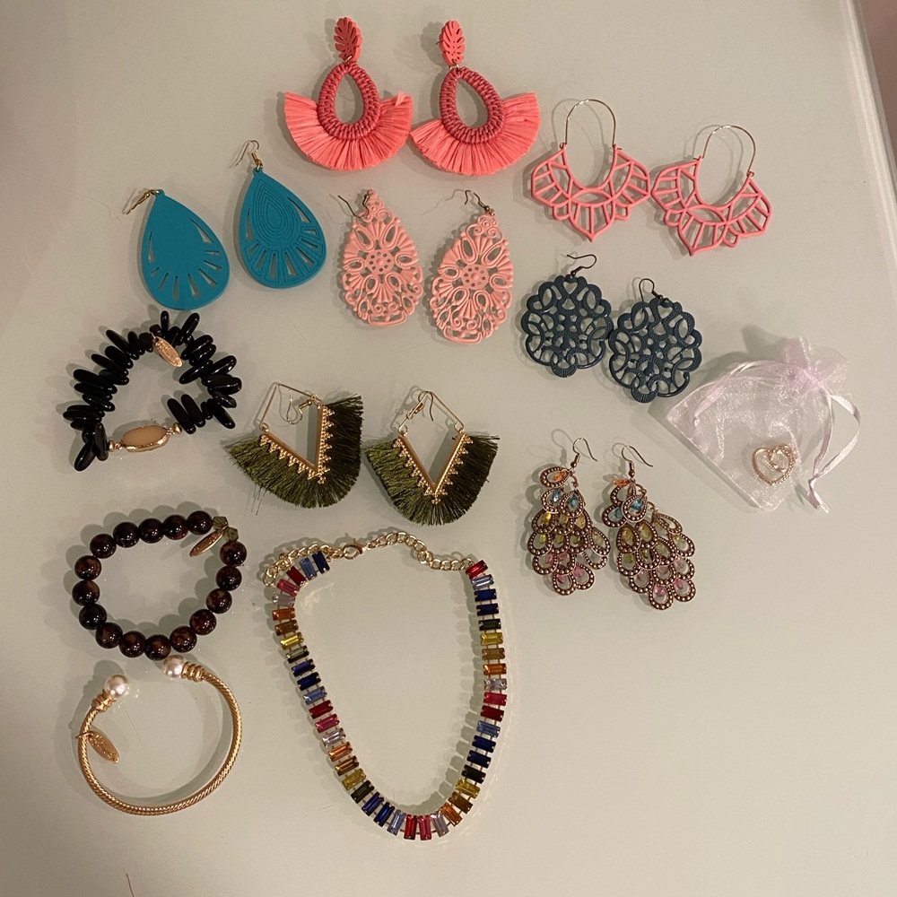 Plunder Jewelry Lot